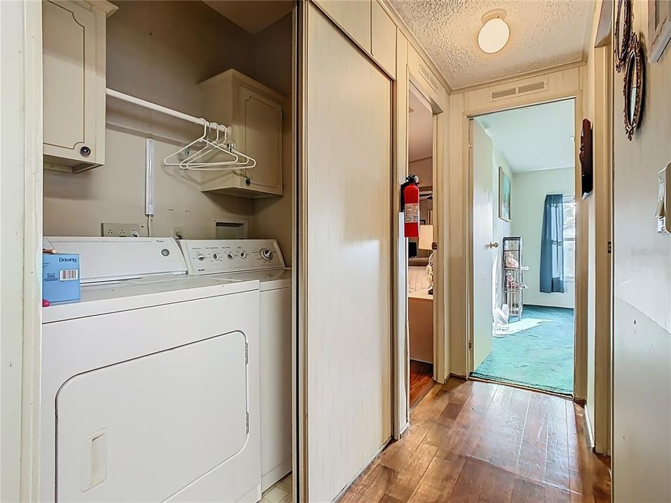 For Sale: $175,000 (2 beds, 2 baths, 920 Square Feet)