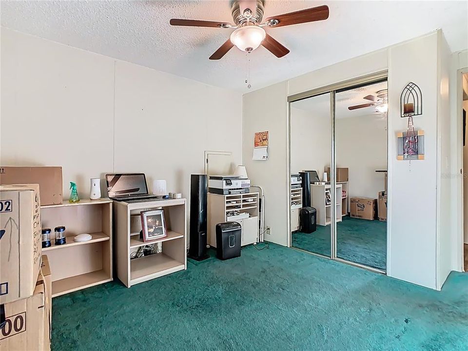 For Sale: $175,000 (2 beds, 2 baths, 920 Square Feet)