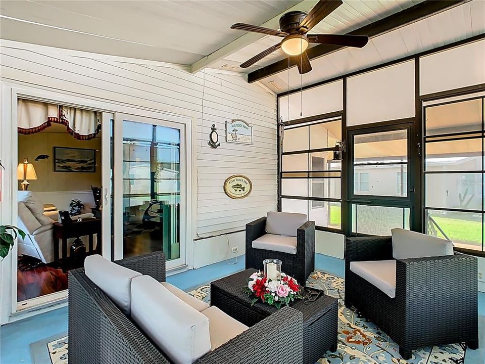 For Sale: $175,000 (2 beds, 2 baths, 920 Square Feet)