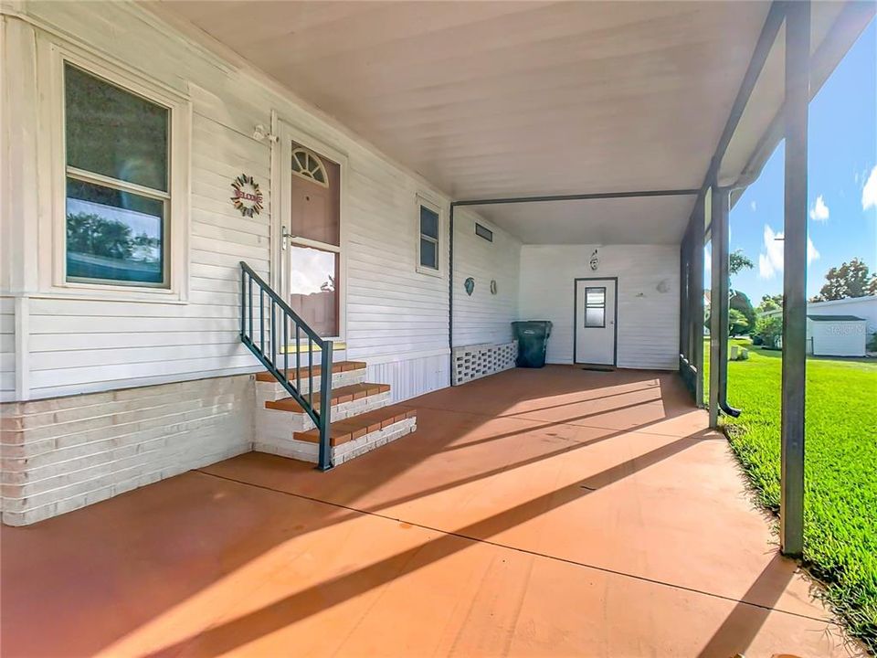 For Sale: $175,000 (2 beds, 2 baths, 920 Square Feet)