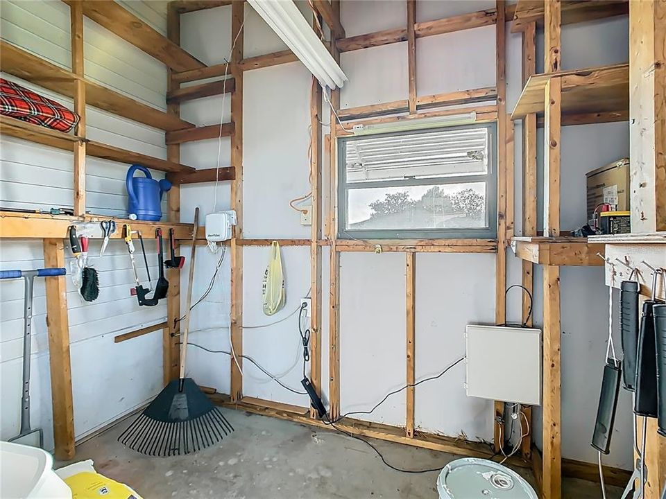 For Sale: $175,000 (2 beds, 2 baths, 920 Square Feet)