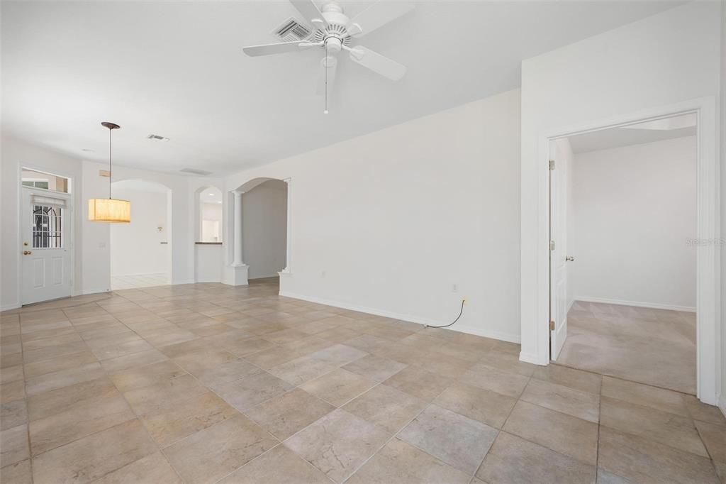 En Venta: $380,000 (2 camas, 2 baños, 1488 Pies cuadrados)