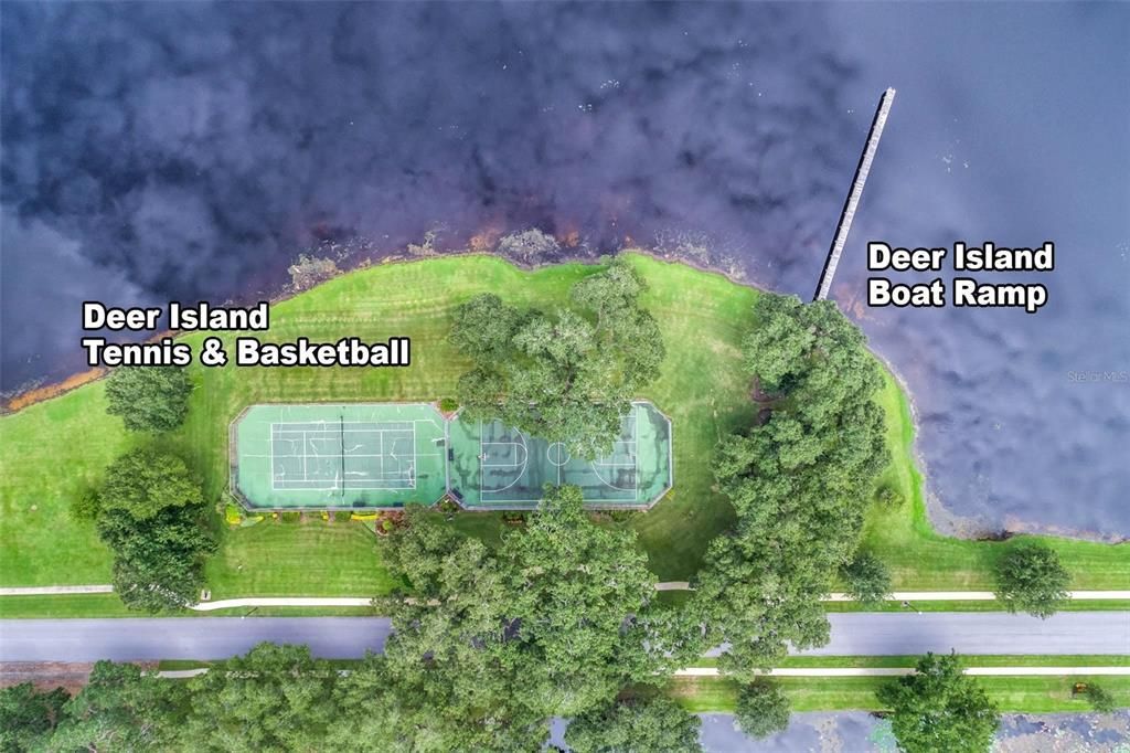 For Sale: $1,100,000 (4 beds, 2 baths, 3144 Square Feet)