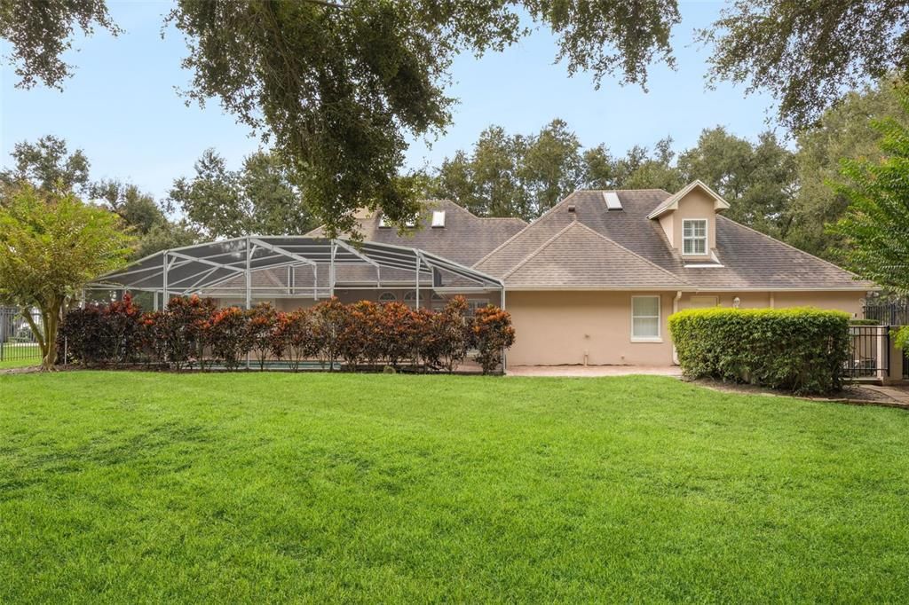 For Sale: $1,100,000 (4 beds, 2 baths, 3144 Square Feet)