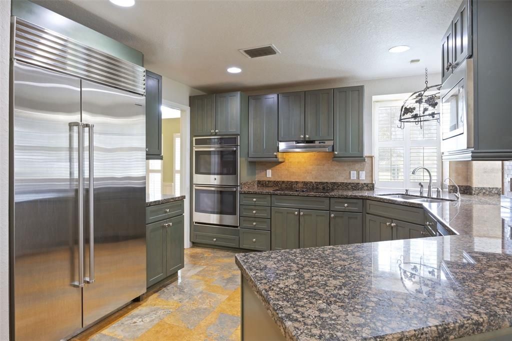 For Sale: $1,100,000 (4 beds, 2 baths, 3144 Square Feet)