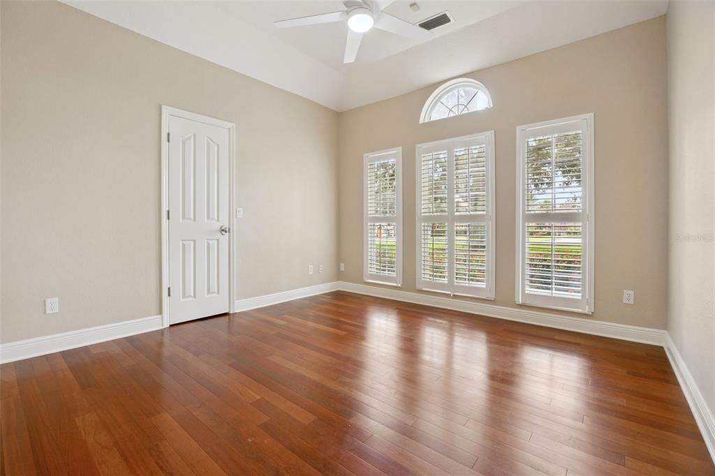 For Sale: $1,100,000 (4 beds, 2 baths, 3144 Square Feet)