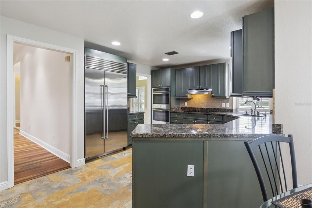 For Sale: $1,100,000 (4 beds, 2 baths, 3144 Square Feet)