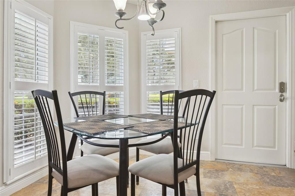 For Sale: $1,100,000 (4 beds, 2 baths, 3144 Square Feet)