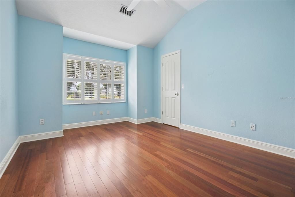 For Sale: $1,100,000 (4 beds, 2 baths, 3144 Square Feet)