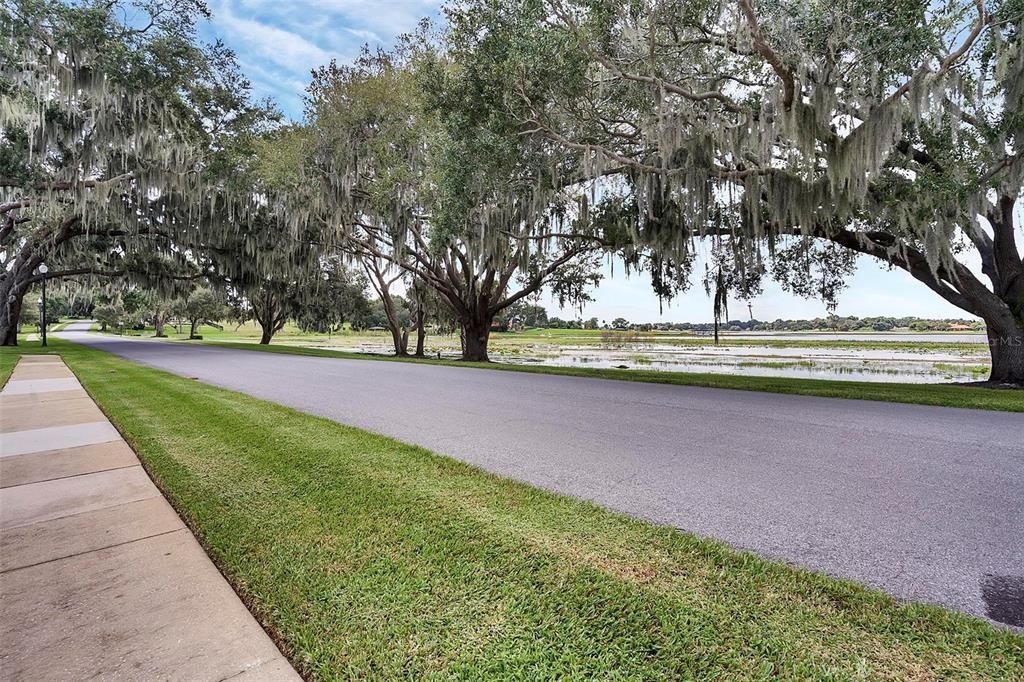 For Sale: $1,100,000 (4 beds, 2 baths, 3144 Square Feet)