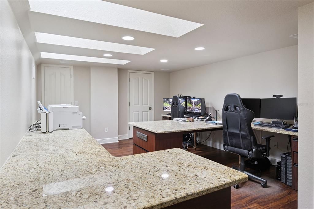 For Sale: $1,100,000 (4 beds, 2 baths, 3144 Square Feet)