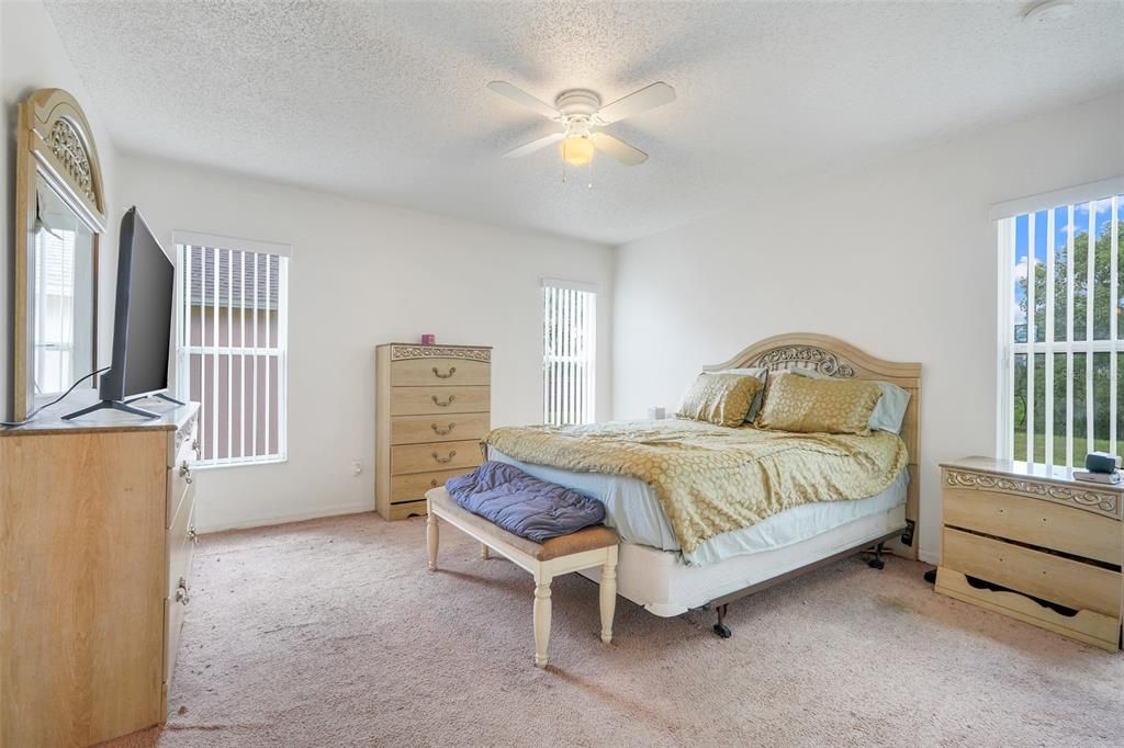 待售: $265,000 (3 贝兹, 2 浴室, 1614 平方英尺)