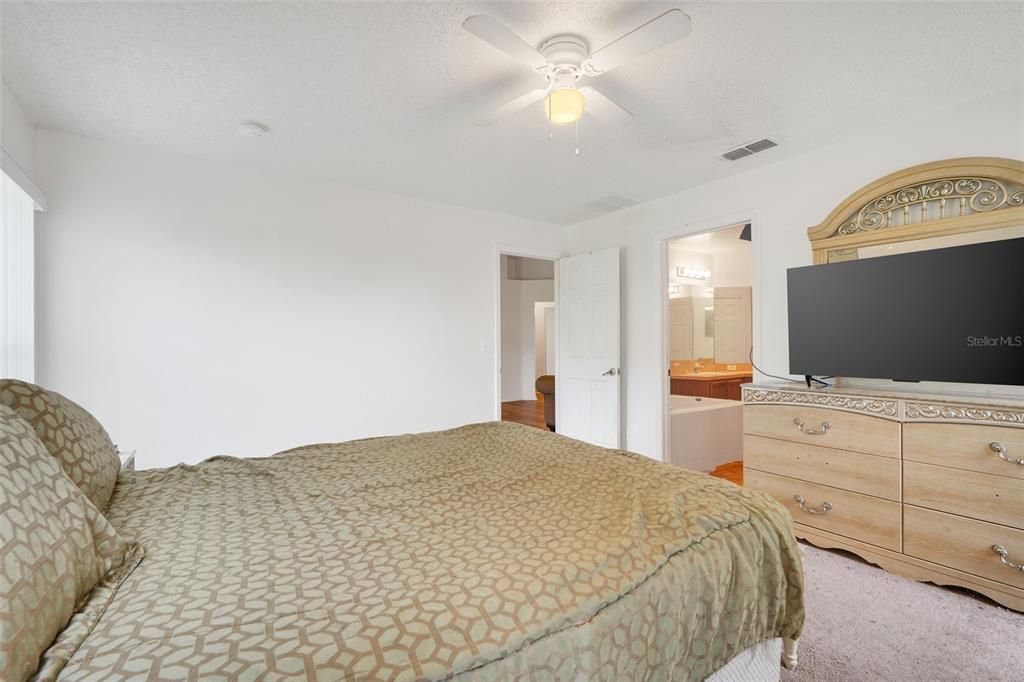 待售: $265,000 (3 贝兹, 2 浴室, 1614 平方英尺)