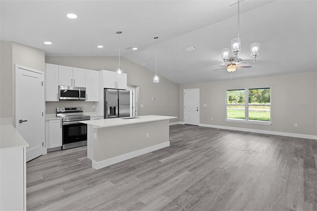 For Sale: $269,900 (3 beds, 2 baths, 1448 Square Feet)