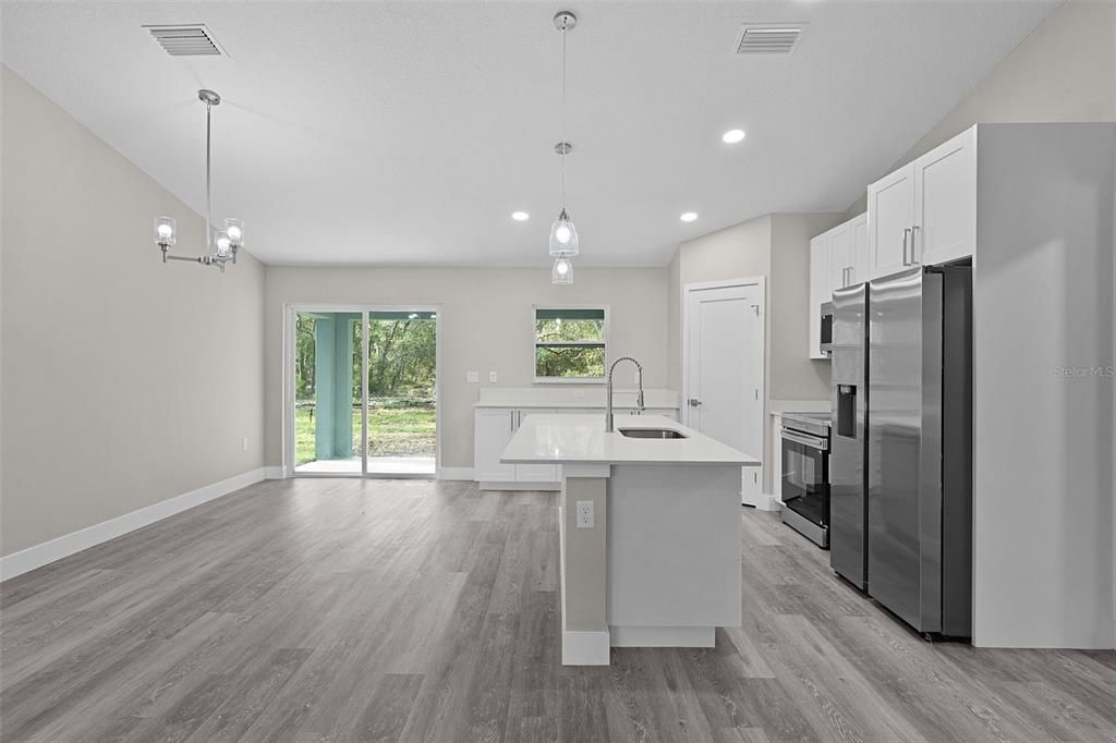 For Sale: $269,900 (3 beds, 2 baths, 1448 Square Feet)