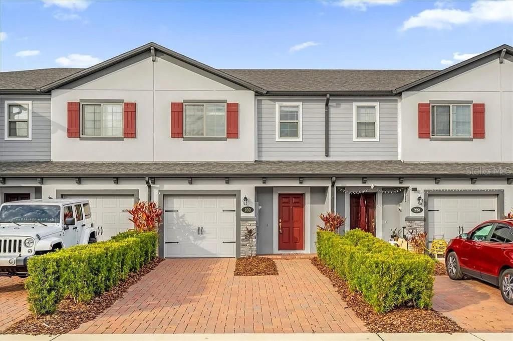 В аренду: $2,300 (3 спален, 2 ванн, 1490 Квадратных фут)