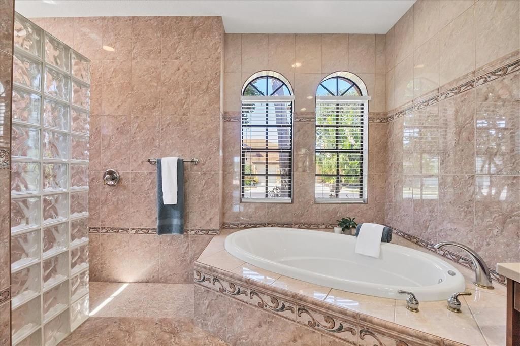 На продажу: $725,000 (4 спален, 3 ванн, 2511 Квадратных фут)