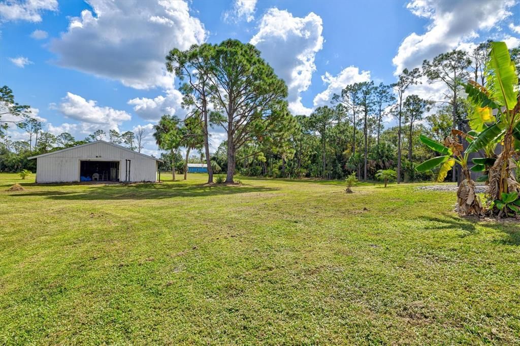 合同活跃: $1,135,000 (4 贝兹, 2 浴室, 2414 平方英尺)