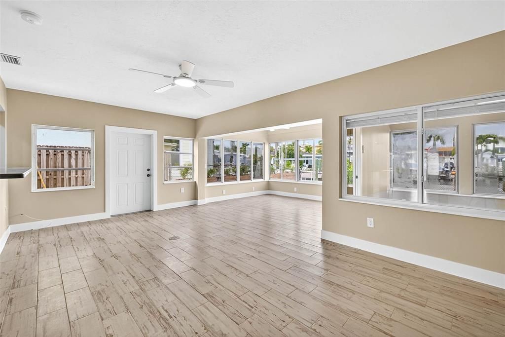 На продажу: $789,000 (3 спален, 2 ванн, 1605 Квадратных фут)