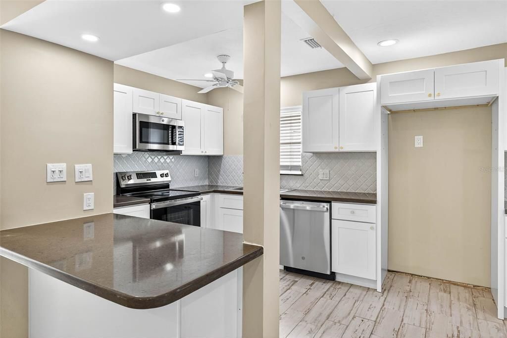 На продажу: $789,000 (3 спален, 2 ванн, 1605 Квадратных фут)