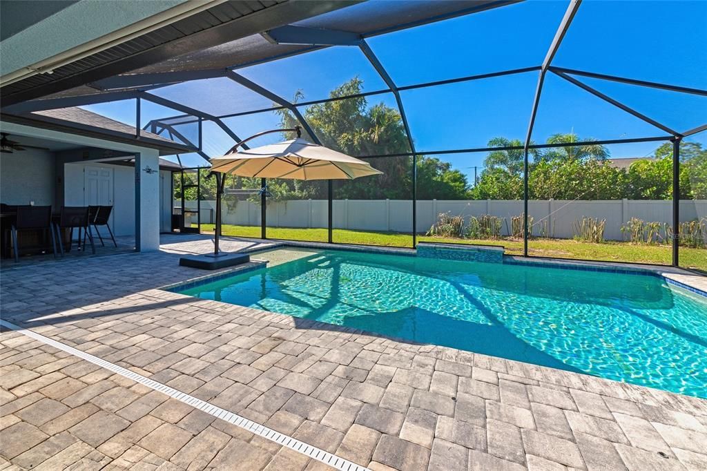 Activo con contrato: $665,000 (4 camas, 3 baños, 2799 Pies cuadrados)