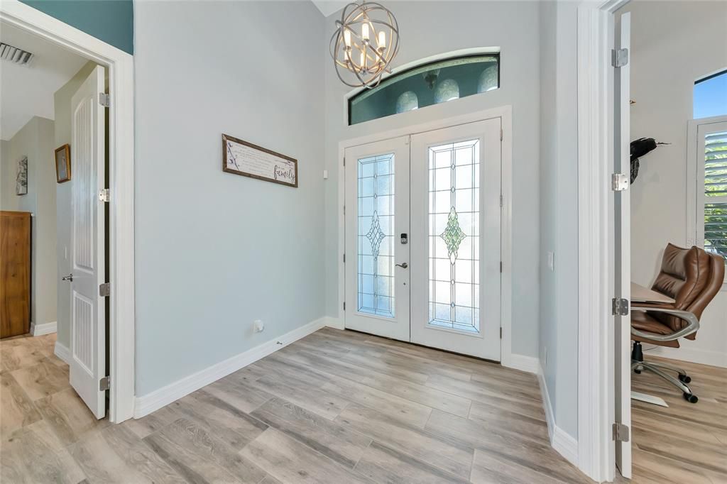 Activo con contrato: $665,000 (4 camas, 3 baños, 2799 Pies cuadrados)