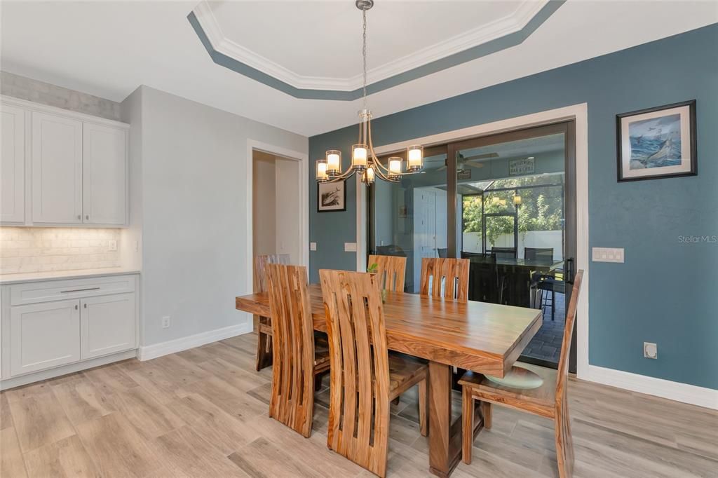 Activo con contrato: $665,000 (4 camas, 3 baños, 2799 Pies cuadrados)