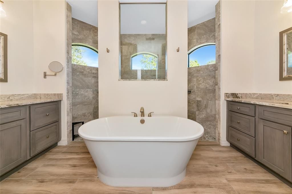 Activo con contrato: $665,000 (4 camas, 3 baños, 2799 Pies cuadrados)