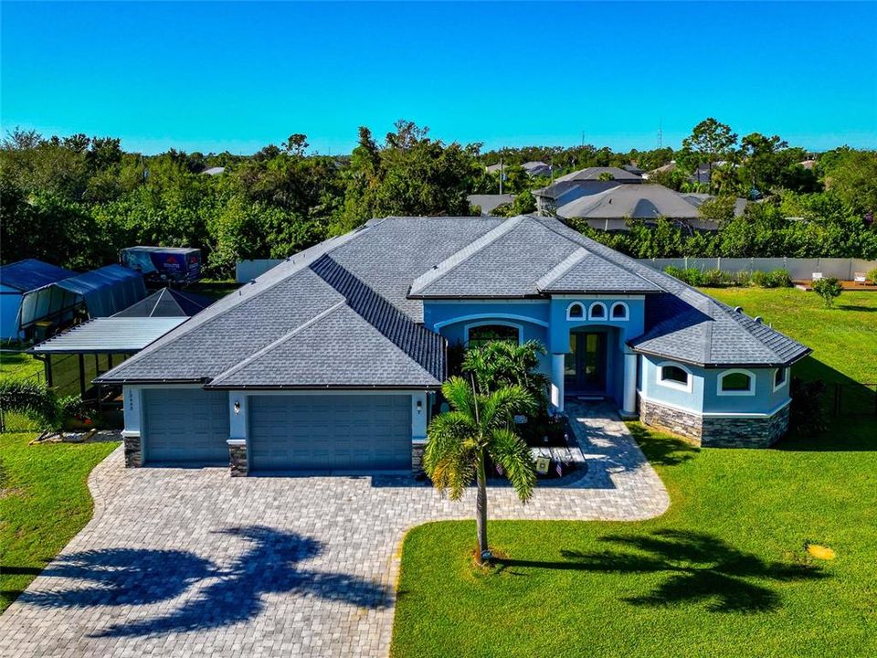 Activo con contrato: $665,000 (4 camas, 3 baños, 2799 Pies cuadrados)