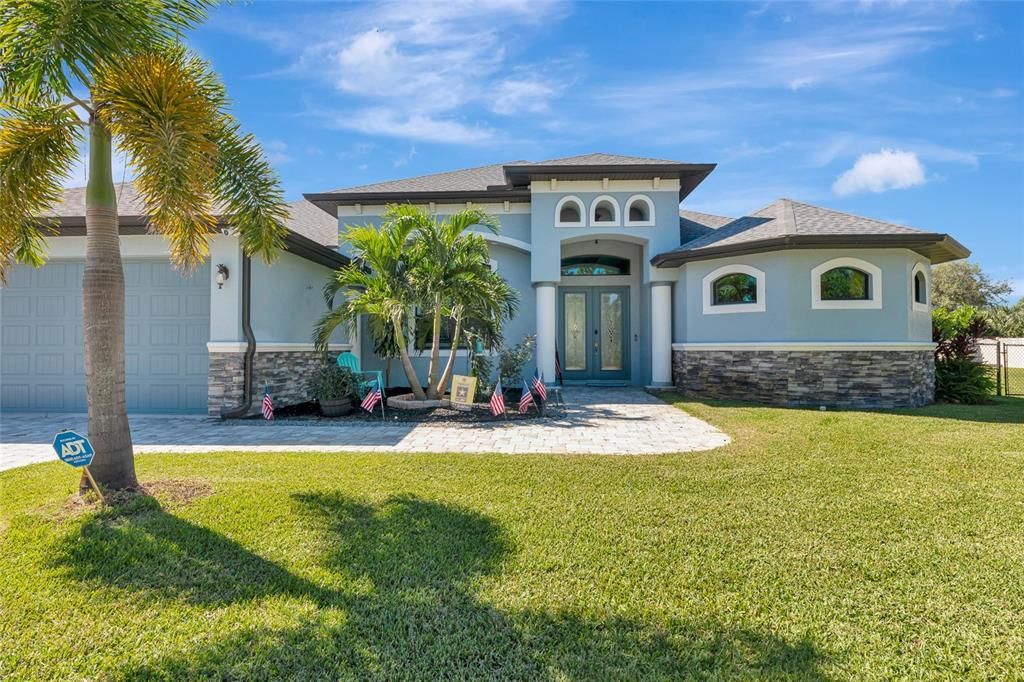 Activo con contrato: $665,000 (4 camas, 3 baños, 2799 Pies cuadrados)