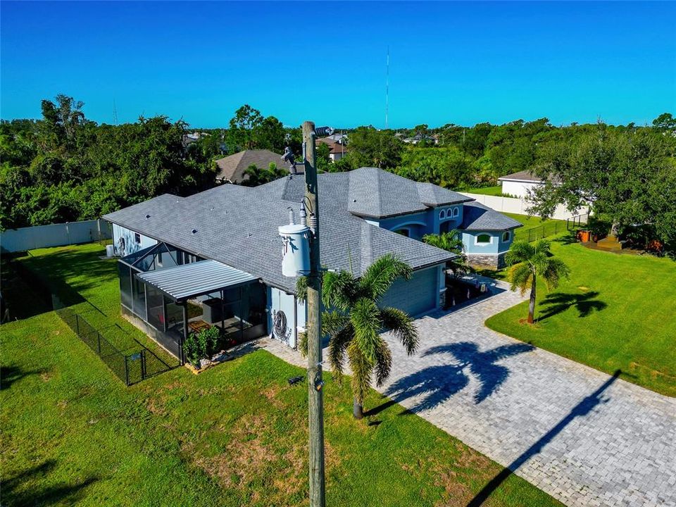 Activo con contrato: $665,000 (4 camas, 3 baños, 2799 Pies cuadrados)