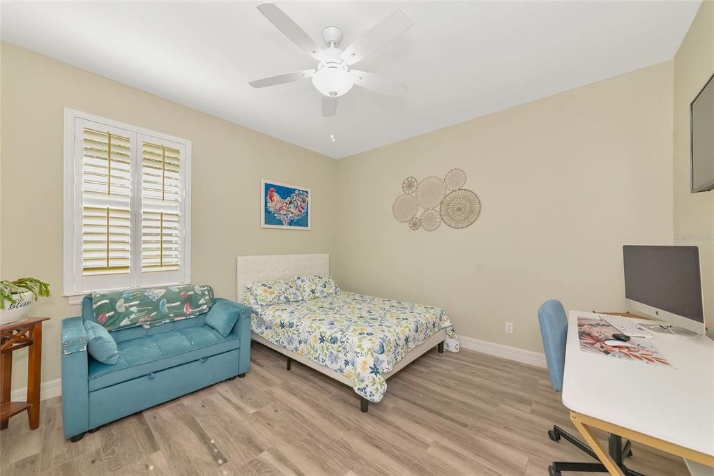 Activo con contrato: $665,000 (4 camas, 3 baños, 2799 Pies cuadrados)