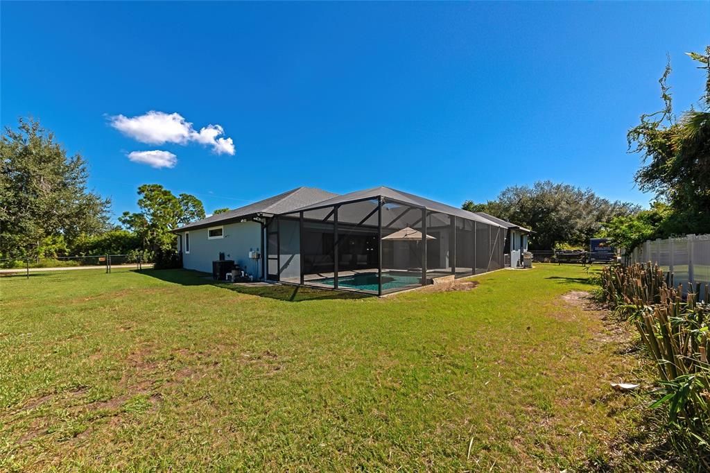 Activo con contrato: $665,000 (4 camas, 3 baños, 2799 Pies cuadrados)