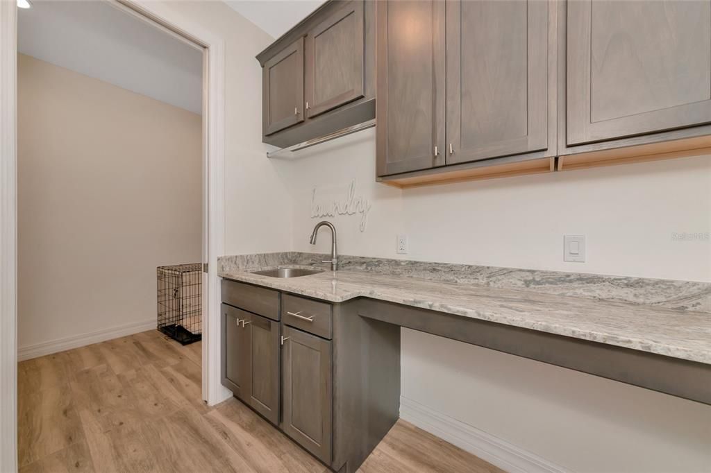 Activo con contrato: $665,000 (4 camas, 3 baños, 2799 Pies cuadrados)