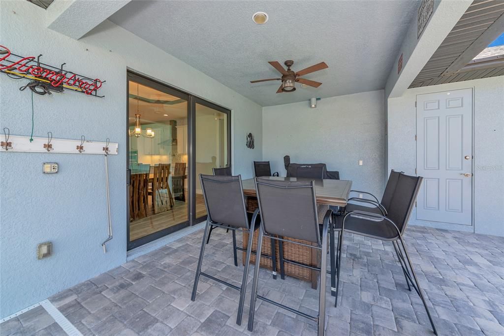 Activo con contrato: $665,000 (4 camas, 3 baños, 2799 Pies cuadrados)