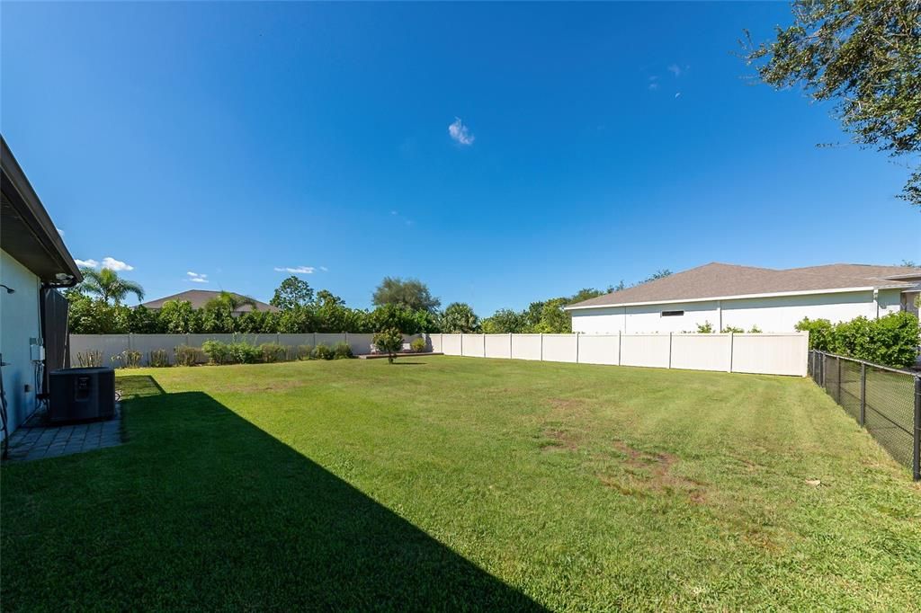 Activo con contrato: $665,000 (4 camas, 3 baños, 2799 Pies cuadrados)