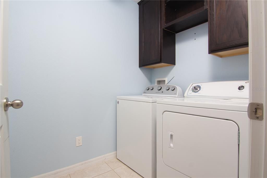 Activo con contrato: $2,450 (3 camas, 2 baños, 1883 Pies cuadrados)