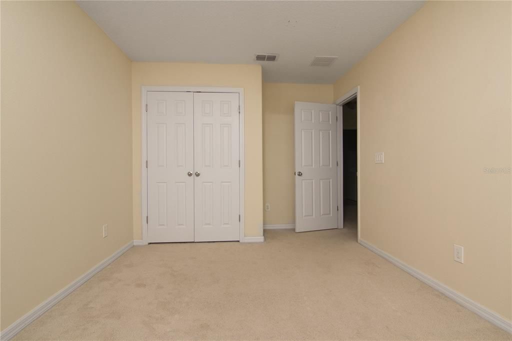 Activo con contrato: $2,450 (3 camas, 2 baños, 1883 Pies cuadrados)