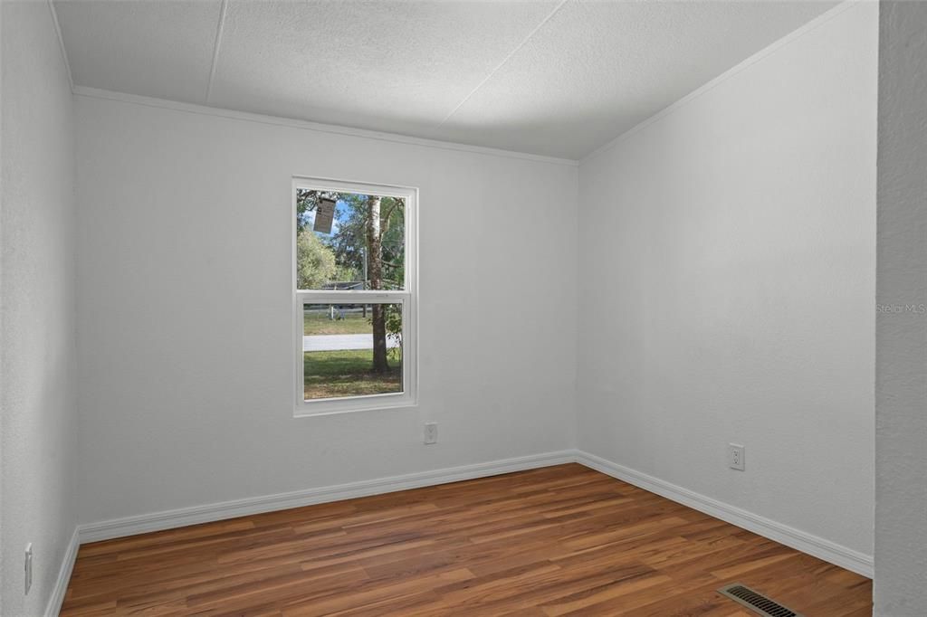 Activo con contrato: $229,000 (4 camas, 2 baños, 1344 Pies cuadrados)