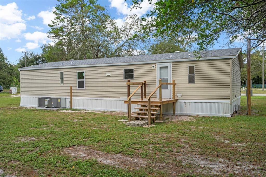 Activo con contrato: $229,000 (4 camas, 2 baños, 1344 Pies cuadrados)