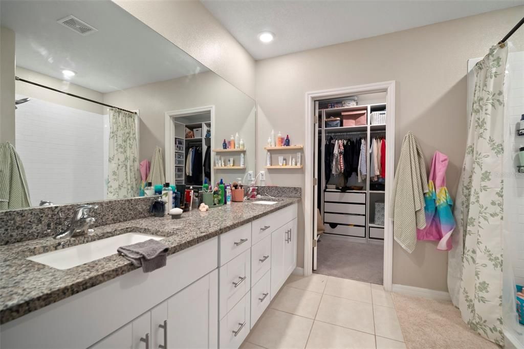 出租: $2,800 (5 贝兹, 2 浴室, 2949 平方英尺)