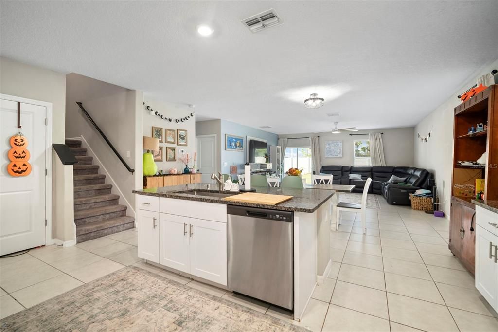 出租: $2,800 (5 贝兹, 2 浴室, 2949 平方英尺)