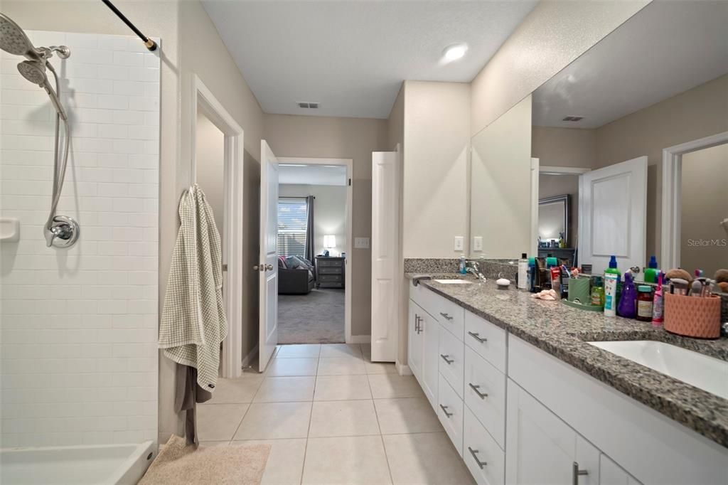 出租: $2,800 (5 贝兹, 2 浴室, 2949 平方英尺)