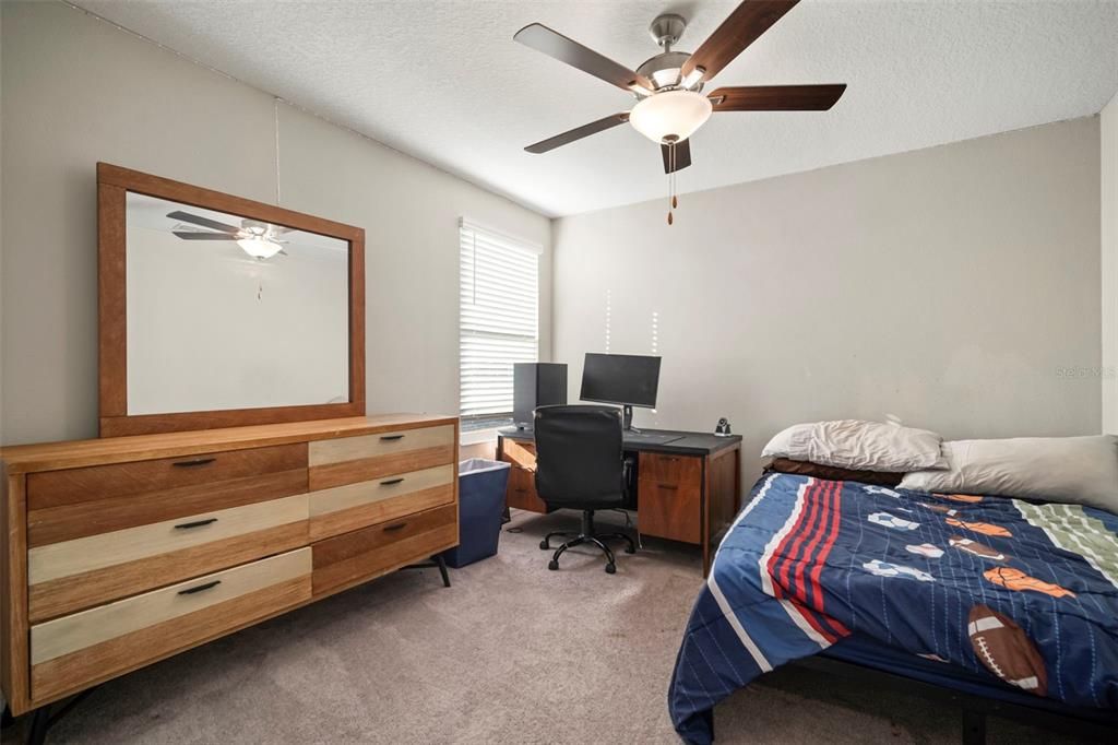 出租: $2,800 (5 贝兹, 2 浴室, 2949 平方英尺)