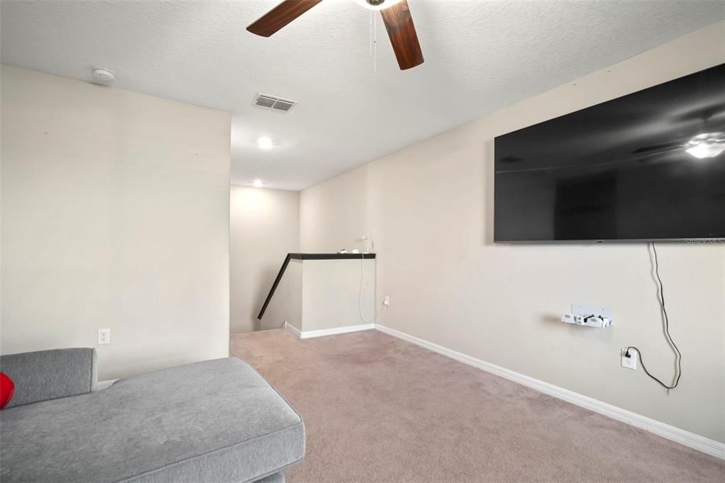 出租: $2,800 (5 贝兹, 2 浴室, 2949 平方英尺)