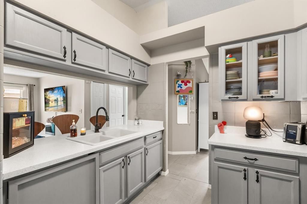 For Sale: $394,999 (3 beds, 2 baths, 1638 Square Feet)