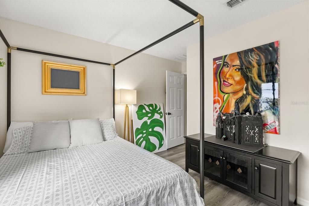 For Sale: $394,999 (3 beds, 2 baths, 1638 Square Feet)