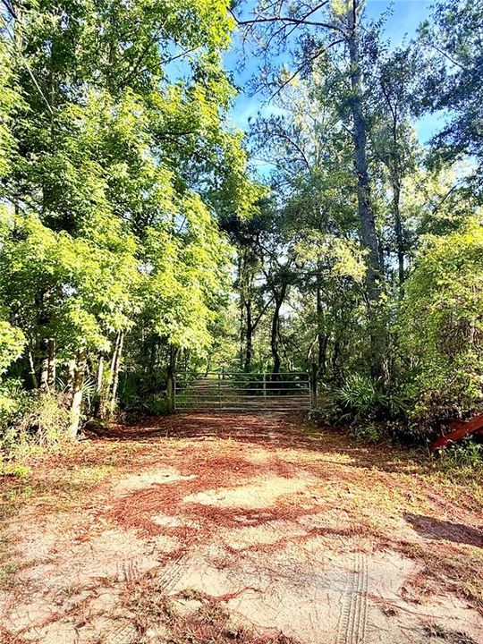 For Sale: $189,000 (3 beds, 2 baths, 1104 Square Feet)