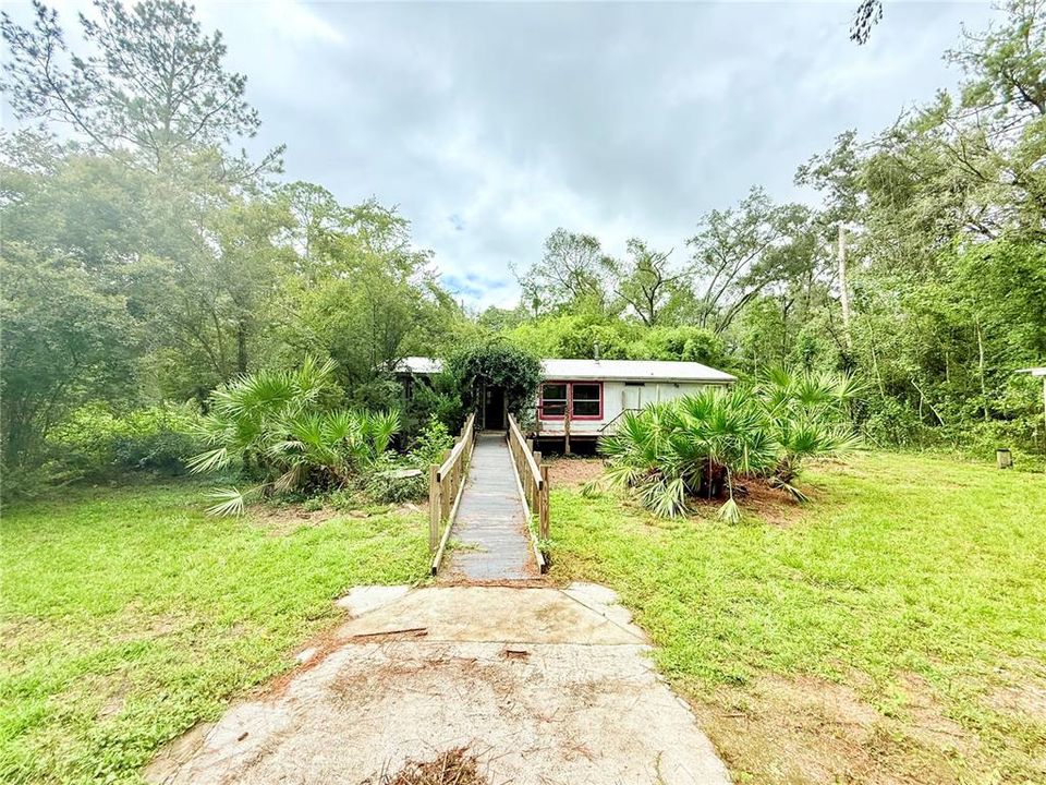 For Sale: $189,000 (3 beds, 2 baths, 1104 Square Feet)