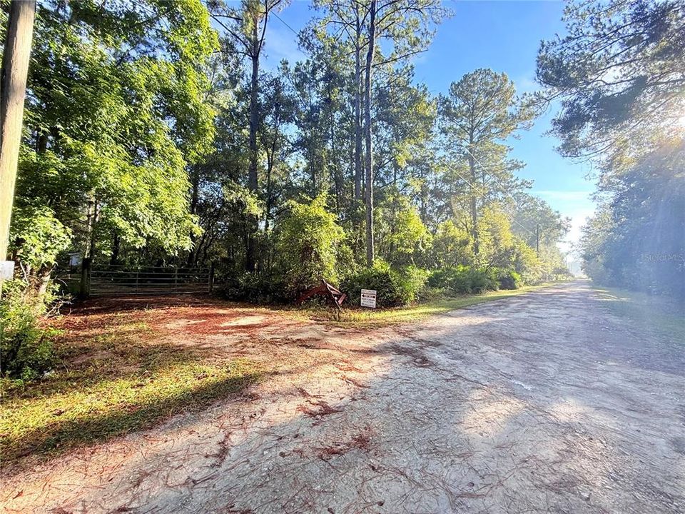 For Sale: $189,000 (3 beds, 2 baths, 1104 Square Feet)